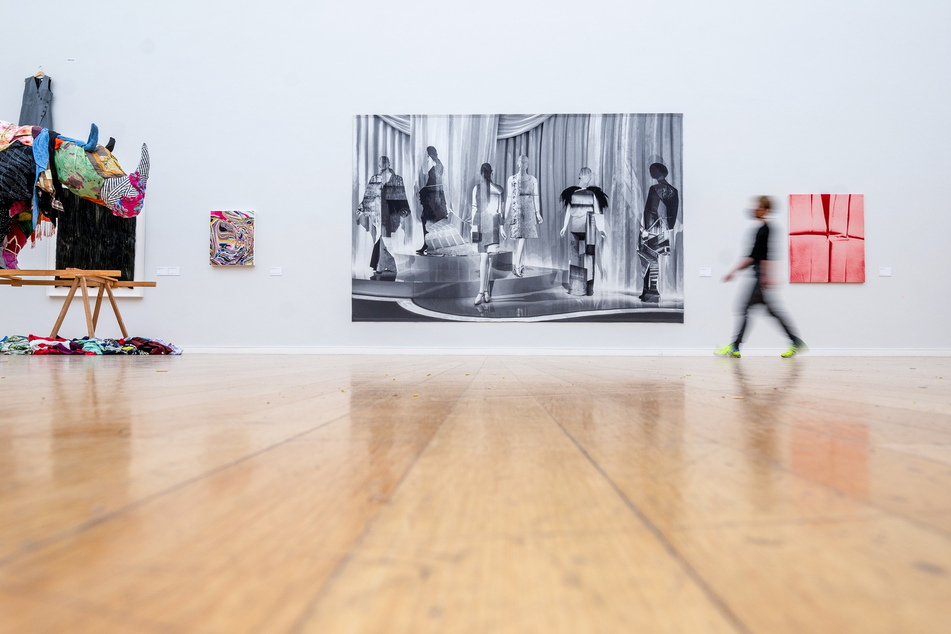 Die Textilkunst der Ausstellung "Musterung" in den Städtischen Kunstsammlungen wird ohne Besucher bleiben.