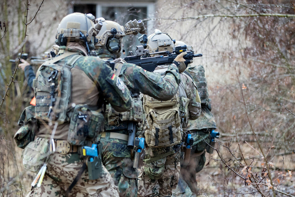 Die Soldaten der KSK trainieren unter anderem den Häuserkampf und Geiselbefreiungen.