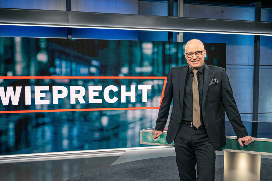 Seit Oktober 2021 auf Sendung im rbb: das neue politische Gesprächsformat "WIEPRECHT" mit Gastgeber Volker Wieprecht (59).