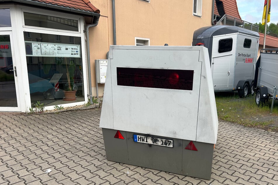 Der Superblitzer "HWI-VE-167" wurde vor Kurzem Opfer einer Schmierattacke.