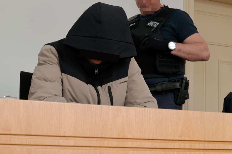 Vor dem Landgericht Chemnitz begann der Prozess gegen Omran B. (32) wegen versuchten Totschlags.