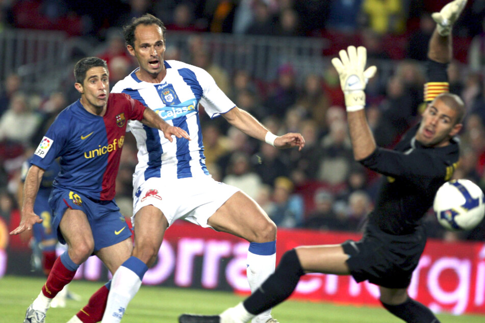 Mit Huelva spielte Ersen Martin (2.v.l.) auch gegen den FC Barcelona. (Archivfoto)