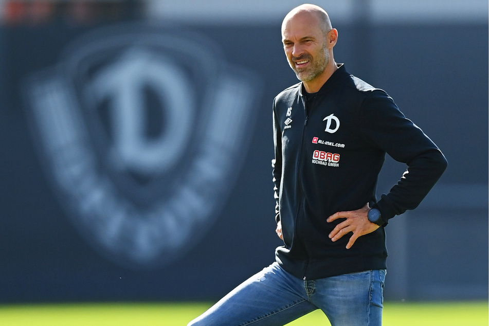 Alexander Schmidt (52) vorm Testspiel gegen Viktoria Berlin (4:0). Er setzt auf Vertrauen und Kameradschaft.