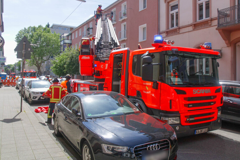 Einsatzkräfte am Sonntagmittag.
