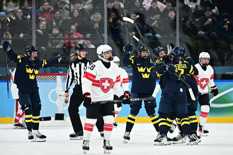 Schweden und die Schweiz kämpfen um Eishockey-Bronze.