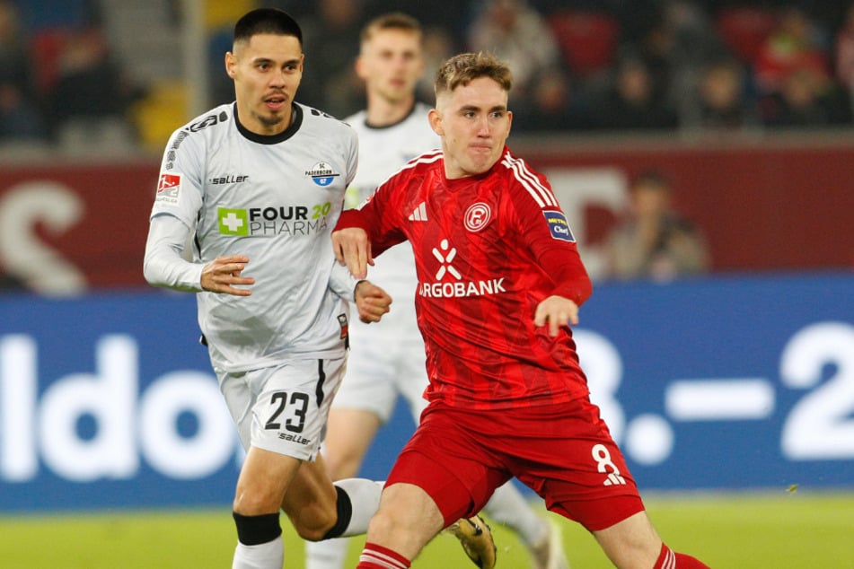 Mit 17 Scorern (elf Tore, sechs Vorlagen) in 32 Partien gehörte Isak Johannesson (22, r.) in der abgelaufenen Zweitliga-Saison zu den Shootingstars.