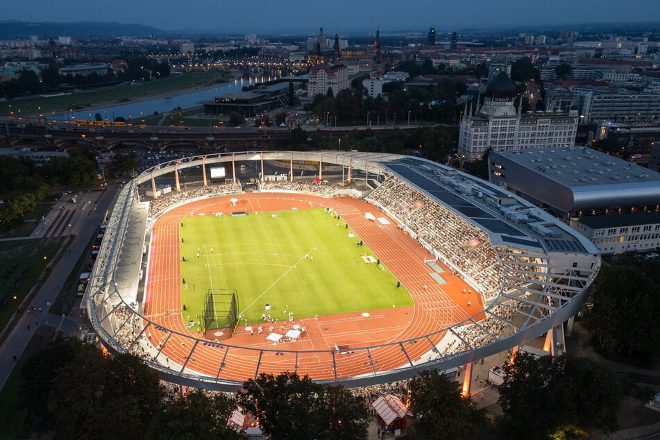 Im Heinz-Steyer-Stadion sollen die Leichtathleten um die DM-Titel im August 2025 fighten. Noch muss die Stadt mit dem Verband einige Details klären.