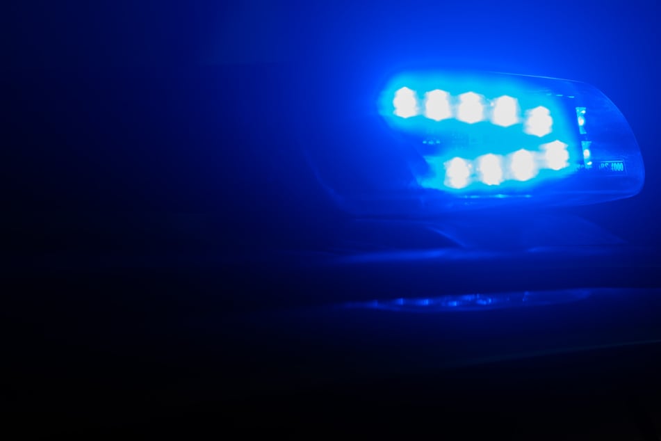 Kaufen wollte er nichts: Vermeintlicher Kunde zieht plötzlich Messer