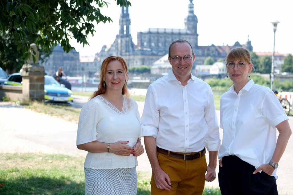 Die Grünen gehen mit einem Spitzentrio in den Wahlkampf (v.l.n.r.): Fraktions-Chefin Franziska Schubert (42) mit den Ministern Wolfram Günther (51) und Katja Meier (44).