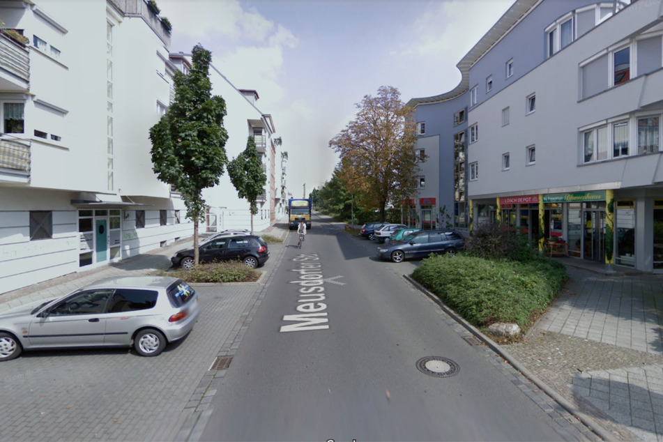 In ungefähr diesem Abschnitt der Meusdorfer Straße ereignete sich am Montag ein sexueller Übergriff. (Archivbild)