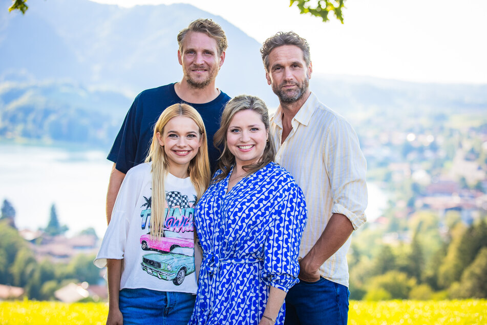 Der Cast von "Die Landarztpraxis" am Schliersee: Alexander Koll (43, o.l.), Oliver Franck (48, o.r.), Katharina Hirschberg (22, u.l.) und Caroline Frier (40, u.r.).