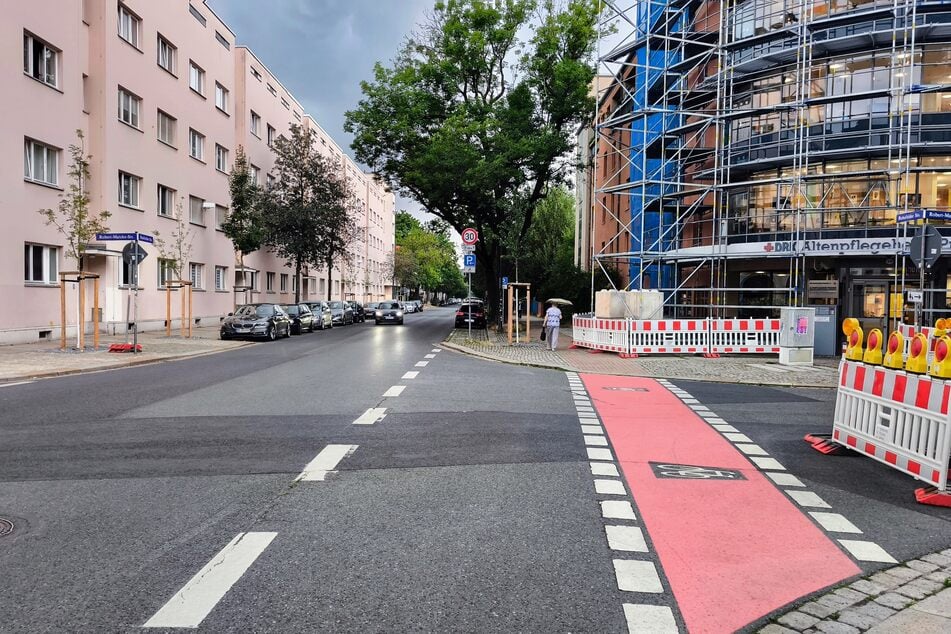 Auf der Rehefelder Straße am DRK-Pflegeheim ist für 2026 die Errichtung eines Fußgängerüberwegs geplant.