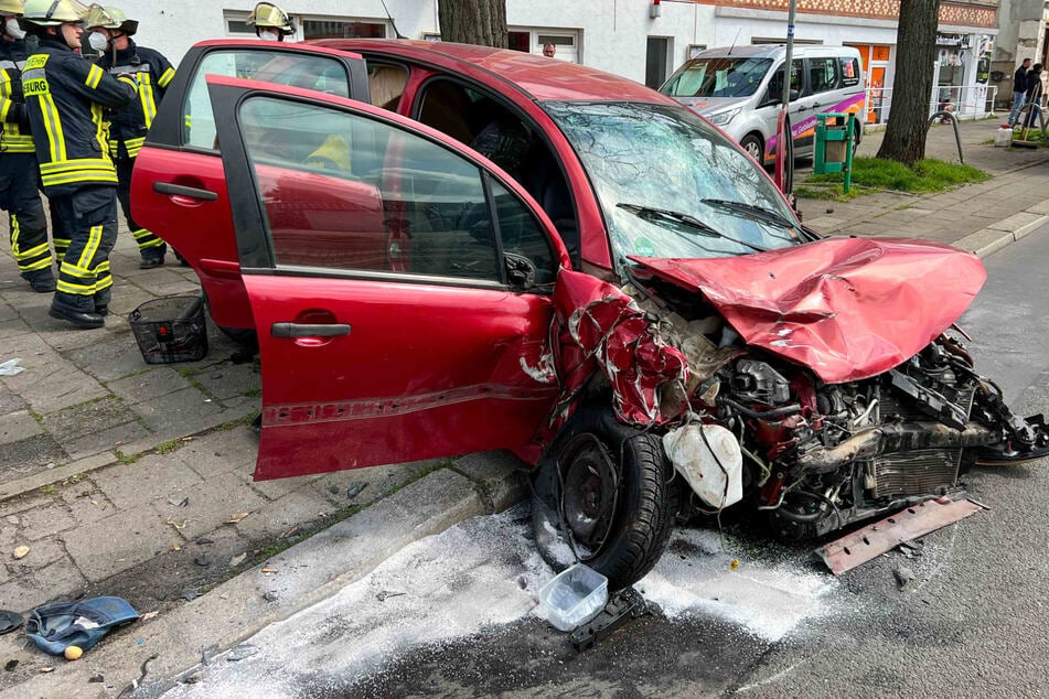 Schwerer Unfall in Magdeburg sorgt für Verkehrschaos