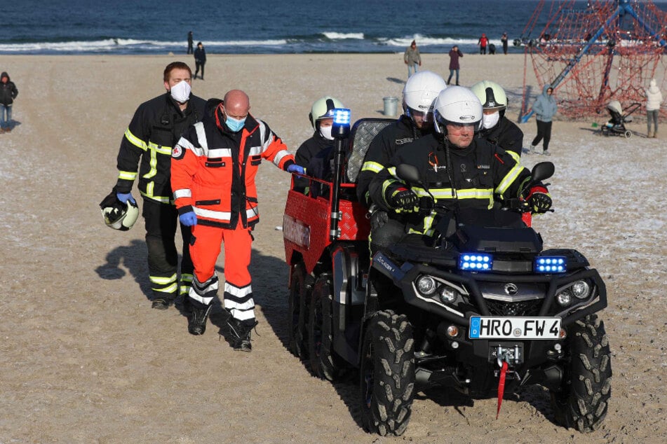 Drama an Ostseestrand: Mann stirbt beim Eisbaden