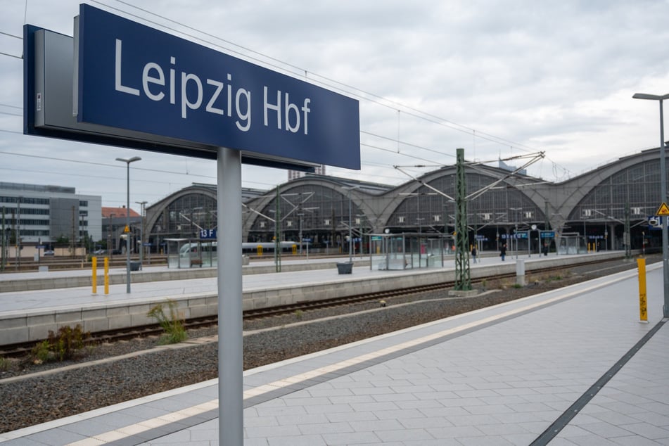 Am Leipziger Hauptbahnhof vollstrecke die Bundespolizei zu Beginn der Woche zwei weitere Haftbefehle. (Archiv)