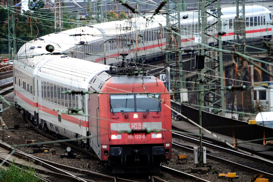Die Bahn fährt künftig mit E-Loks nach Dänemark. (Symbolbild)