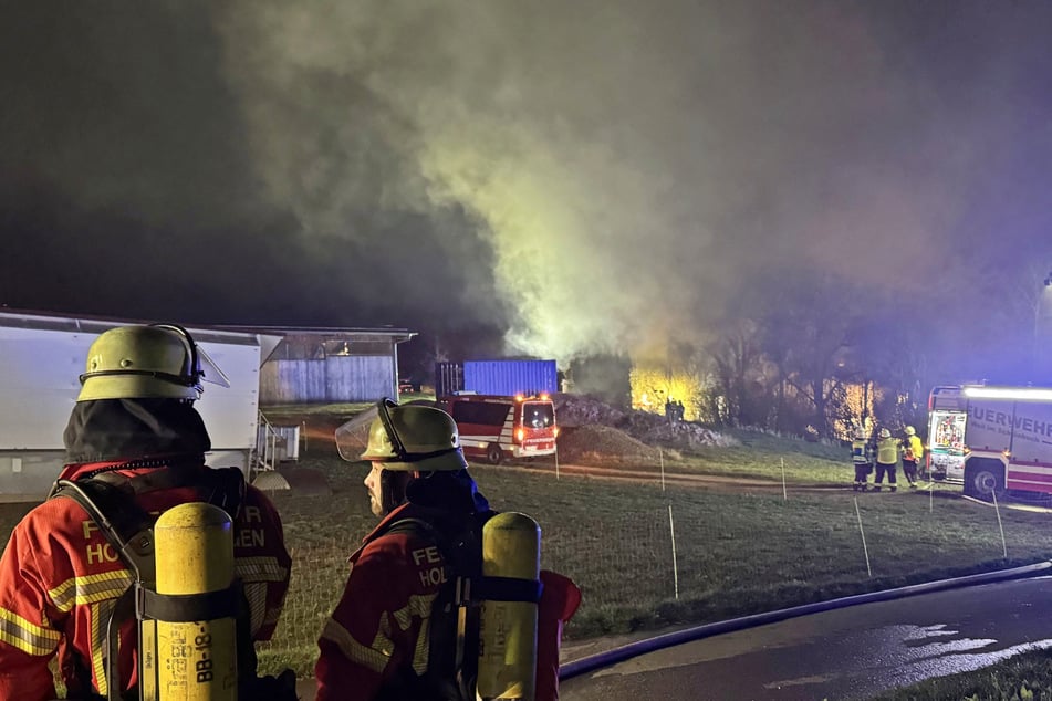 Rauchmelder rettet Seniorin und Hund: 200.000 Euro Schaden nach Hausbrand