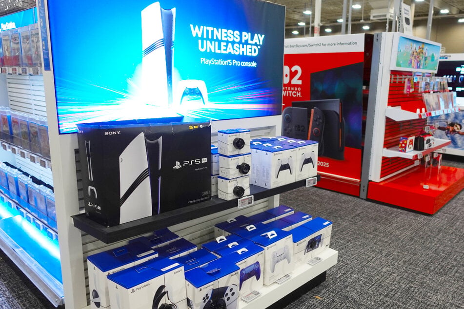 This Best Buy sale on Thursday, July 23 has huge deals on smart TVs, vacuum robots, and more