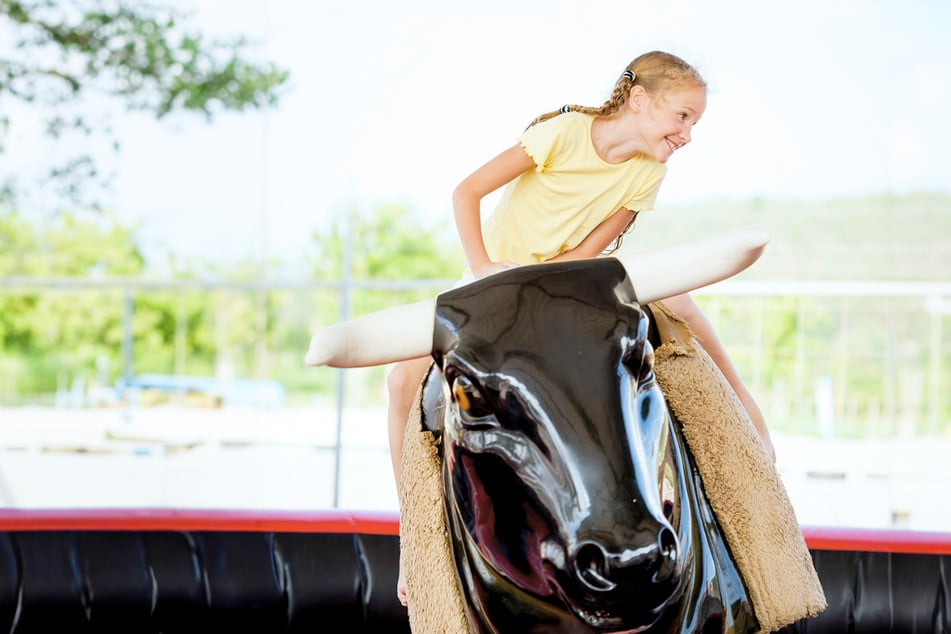 Freut Euch auf jede Menge Action beim Bull-Riding im Havelpark Dallgow.