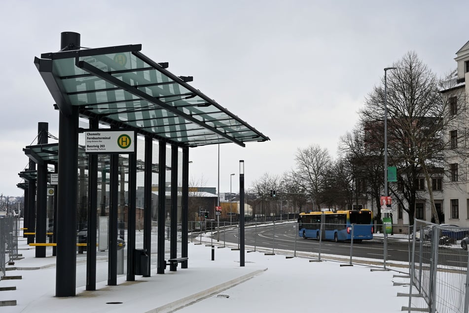 Die neuen Bussteige in der Dresdner Straße sind ab Mittwoch in Betrieb.