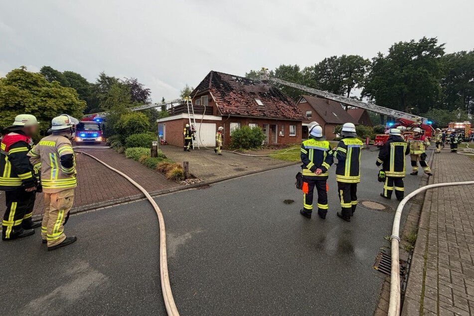 Die Feuerwehr war mit über 138 Leuten im Einsatz.