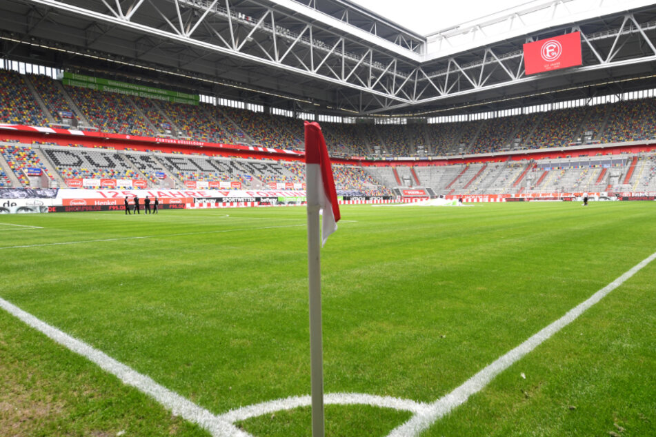 Leere Zuschauerränge wie hier in Düsseldorf werden wohl zunächst weiter das Bild der Fußball-Bundesliga prägen.