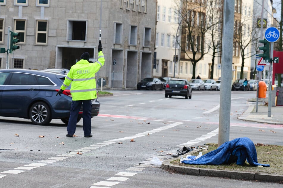 Kurz vor dem Zusammenstoß soll an der Kreuzung die Ampelanlage ausgefallen sein. (Symbolfoto)