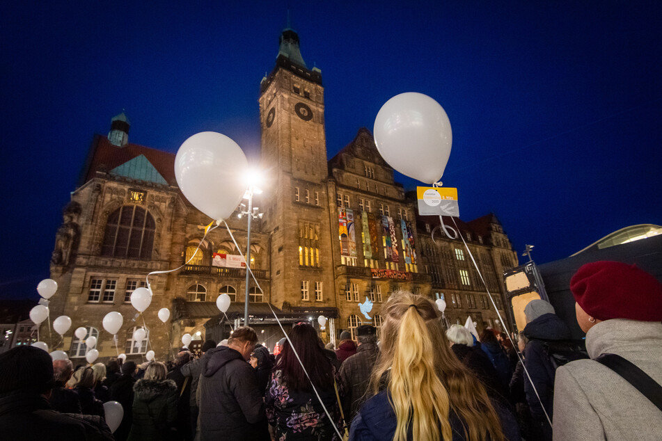 Auf dem Chemnitzer Neumarkt finden am heutigen Dienstag zahlreiche Veranstaltungen zum Friedenstag statt. (Archivbild)