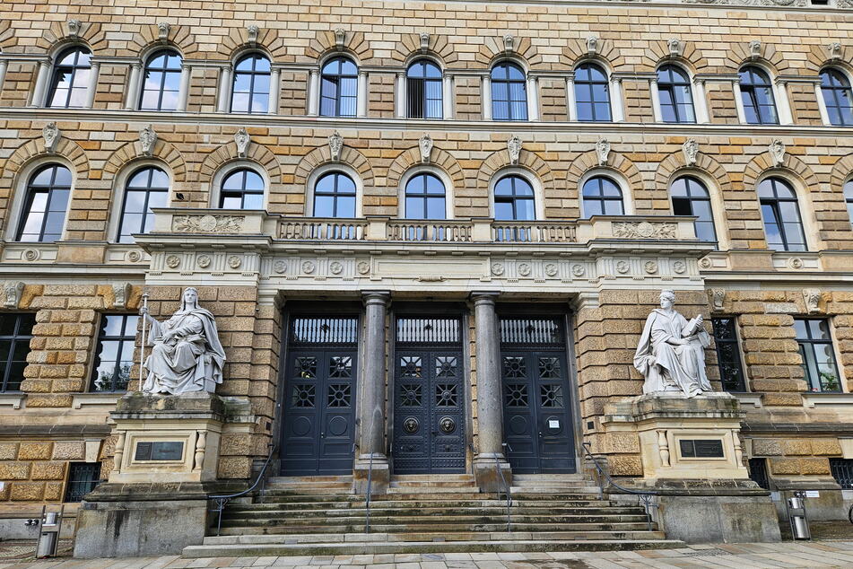 Am Montag war im Dresdner Landgericht Prozessauftakt.