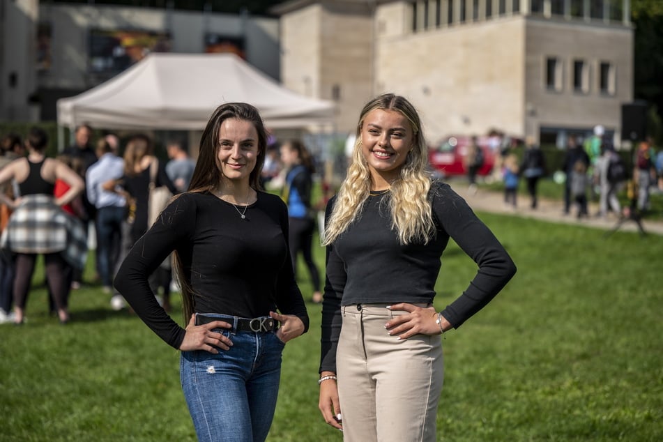 Turnerinnen Pauline Schäfer-Betz (27, l.) und Emma Malewski (20).