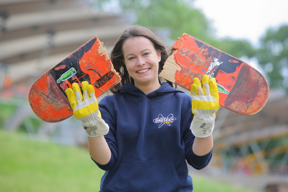 Filmnächte-Sprecherin Daniela Möckel (25) mit einem besonderen Fundstück.