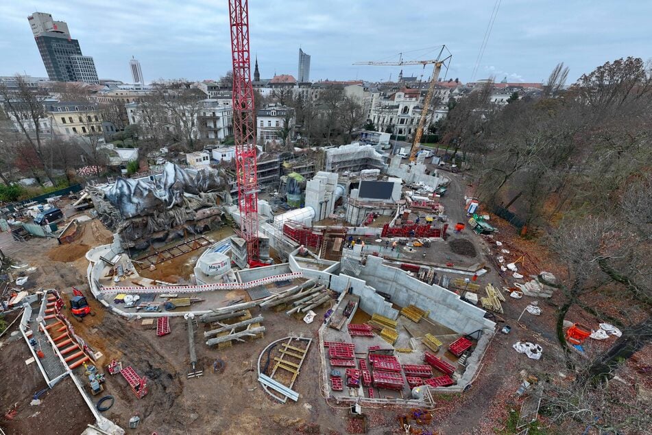 Im "Feuerland" entsteht unter anderem zurzeit ein 140 Meter langer Unterwassertunnel.