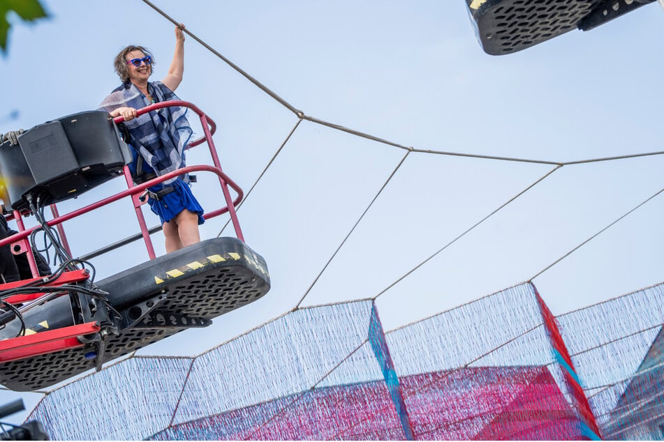 Das Netz wurde von der US-amerikanischen Künstlerin Janet Echelman (60) gestaltet.