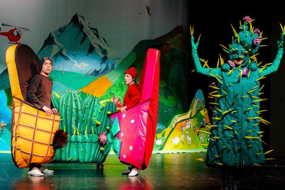 Philipp Rosenthal, Sophia Bauer und Julia Hell im Stück "Schlapps und Schlumbo".