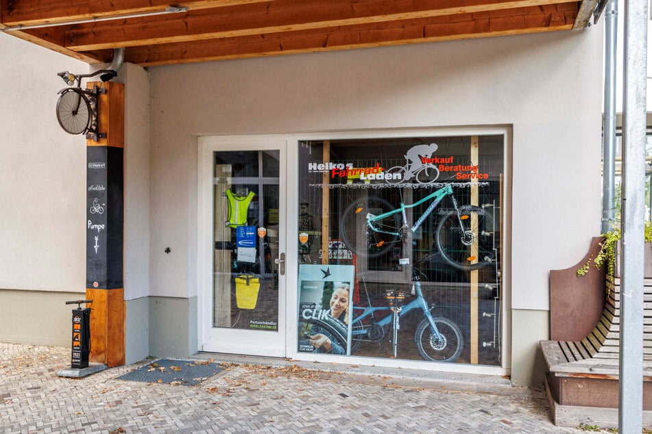 Aus diesem Radladen stahlen Einbrecher mehr als 20 teure E-Bikes.