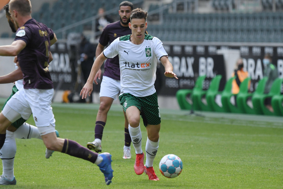 In der Saisonvorbereitung war Conor Noß (20, r.) die komplette Zeit bei den Profis dabei. Hier beim Testspiel gegen den FC Groningen.