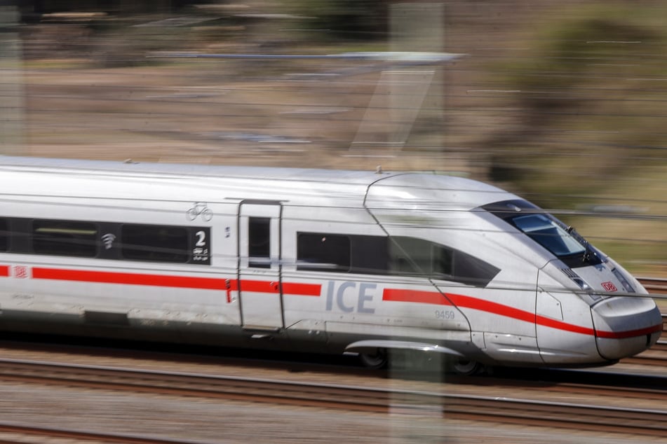 Der Zug befand sich auf der Strecke von Berlin nach Frankfurt am Main (Symbolbild)