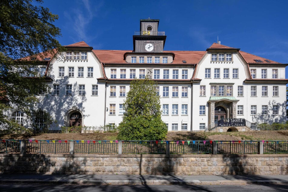 Die Grundschule Schönau. Im Umfeld der Schule kam es Kinderbelästigungen.