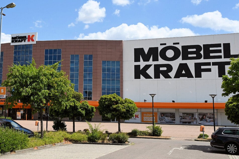 Möbel Kraft in Taucha wird ab September in Möbel Höffner umgebaut.