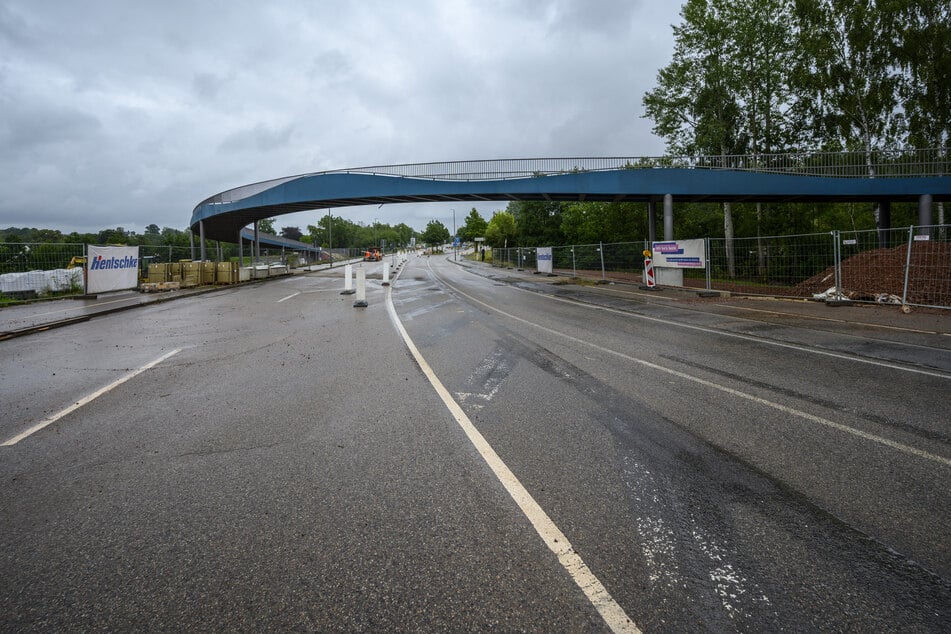 Im Oktober könnten schon die ersten Radfahrer die neue Brücke nutzen.