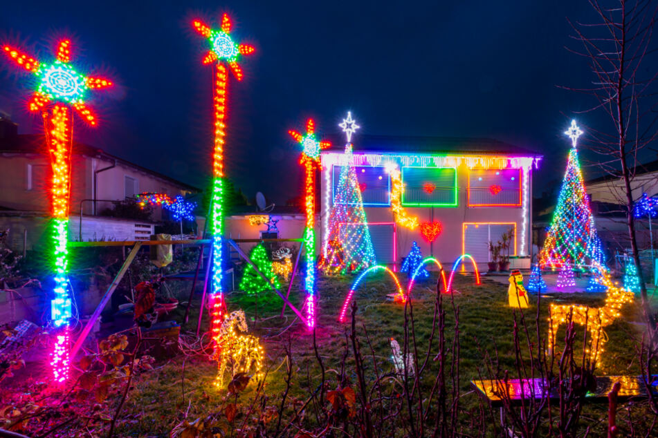 Das Weihnachtshaus von Mariola Voß in Hohenlinden.