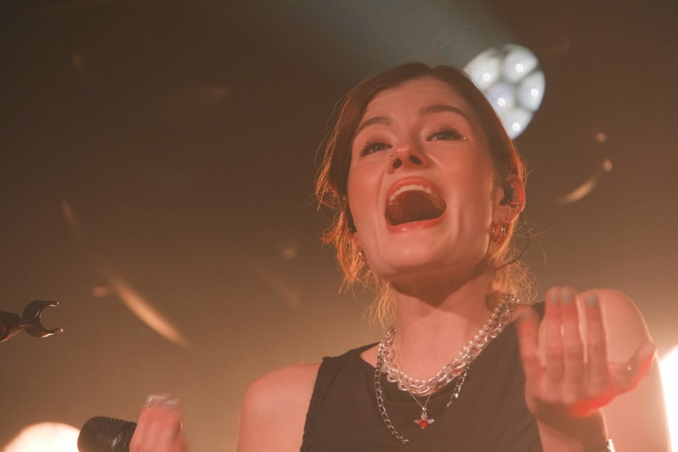 Madeline Juno (29 ans) a parlé ouvertement dans l'émission de talk-show de la NDR "deep und deutlich" de sa relation toxique avec son ex-petit ami.