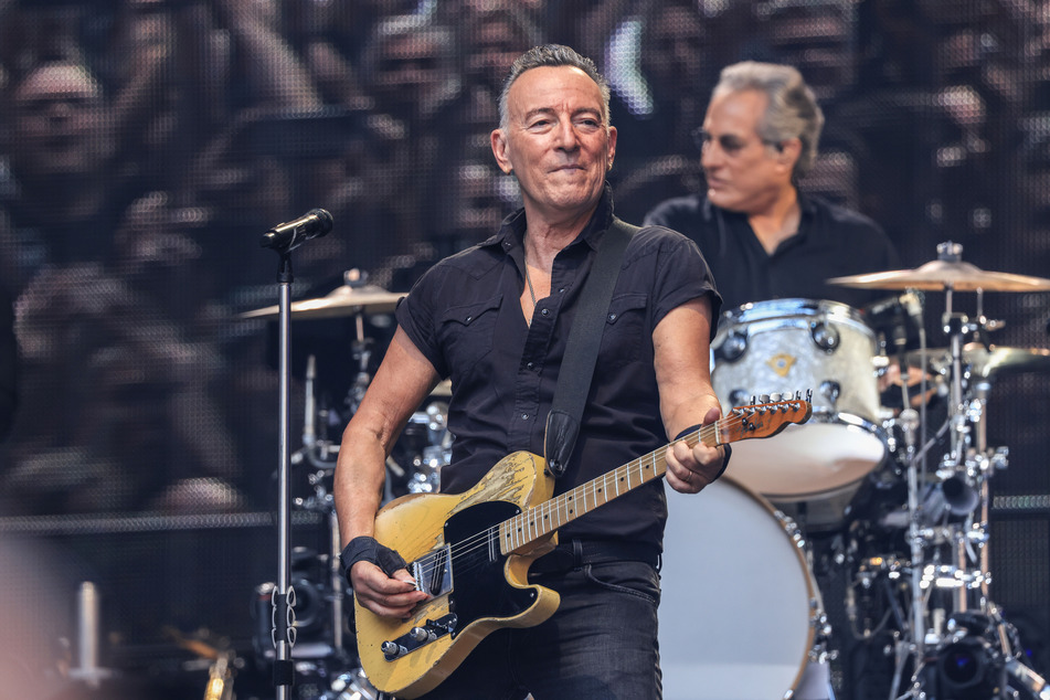 Im Rahmen seiner internationalen Tournee gibt Bruce Springsteen (73) drei Konzerte in Deutschland: Düsseldorf, Hamburg und München.