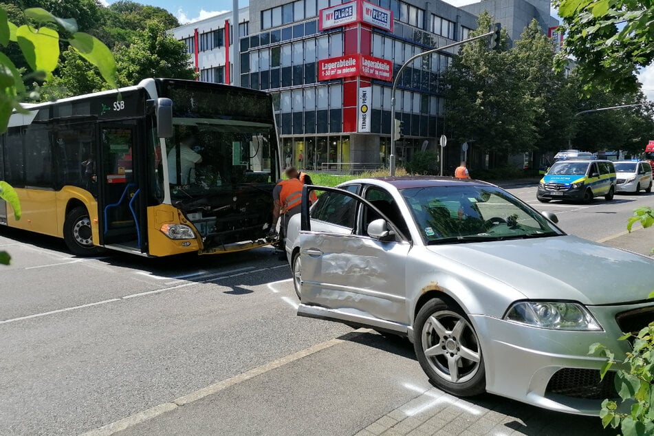 Crash an der Kreuzung: Massive Verkehrsprobleme im Stuttgarter Westen