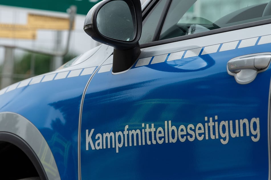 Der Kampfmittelbeseitigungsdienst sprengte die Mine noch vor Ort. (Symbolbild)