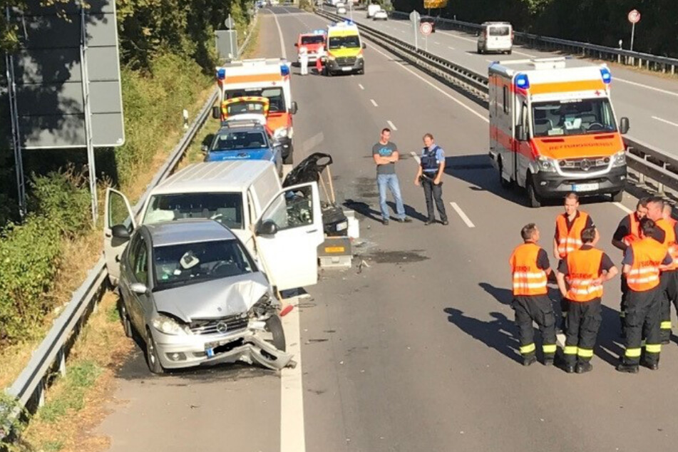 Insgesamt waren vier Autos in den Unfall verwickelt.