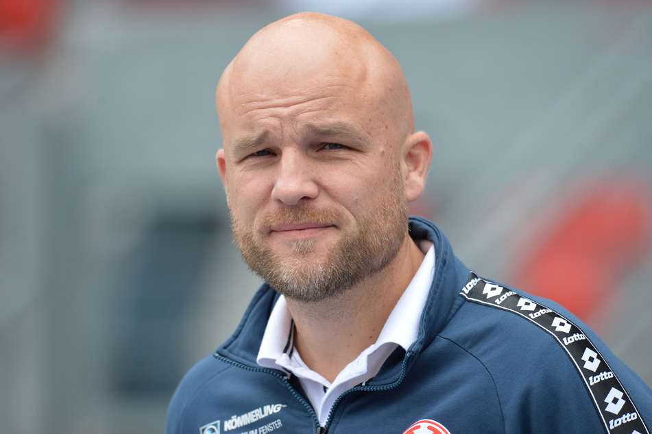 RB-Sportdirektor Rouven Schröder (48) stärkt dem Trainer den Rücken.