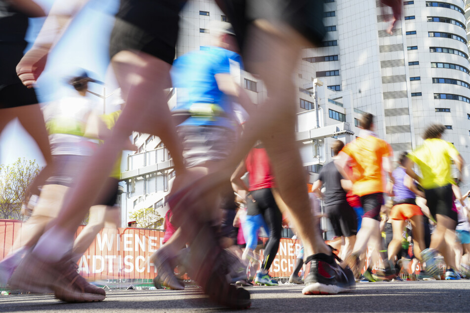 Junge (7) läuft beim Wiener Marathon mit und hält Polizei auf Trab