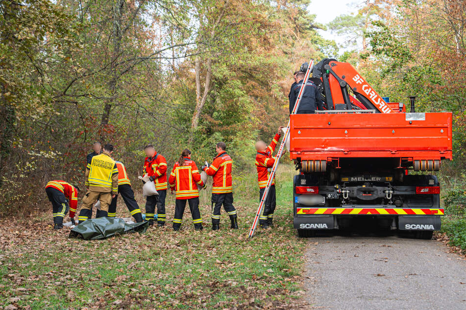 Die Feuerwehr rückte zu dem vermeintlichen Sprengstofffund aus.