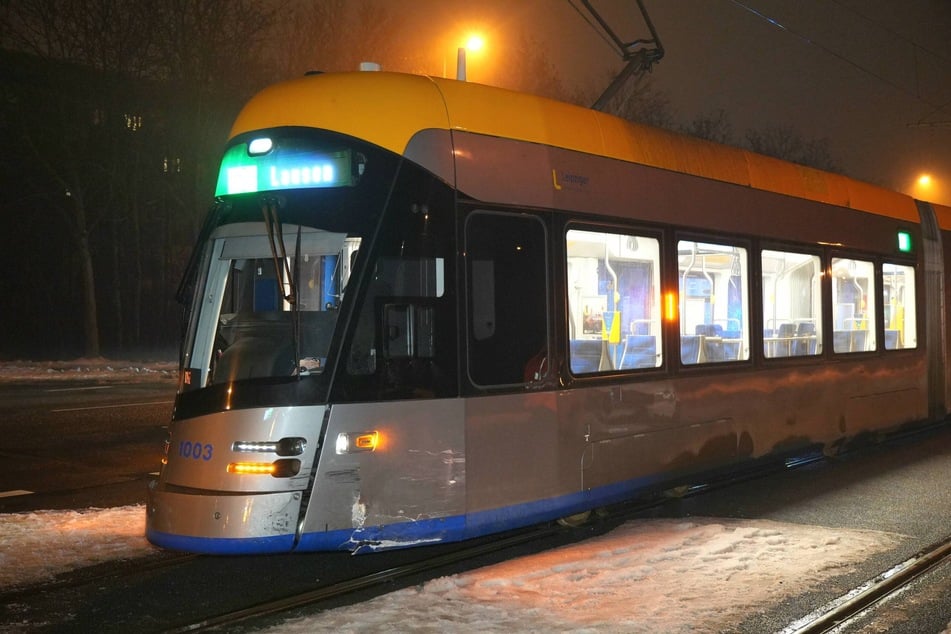 Und auch die Tram hat was abbekommen.